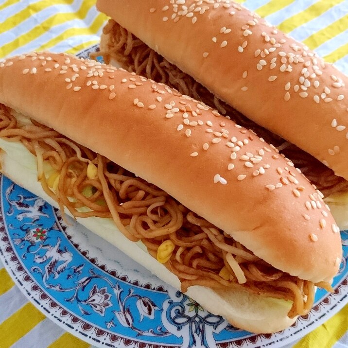 コストコホットドッグパンで作る焼きそばパン